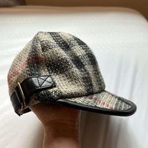 Burberry hat